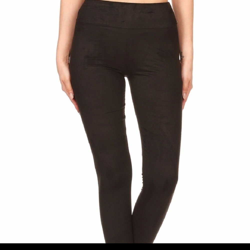 Last pair! Faux suede leggings in black
